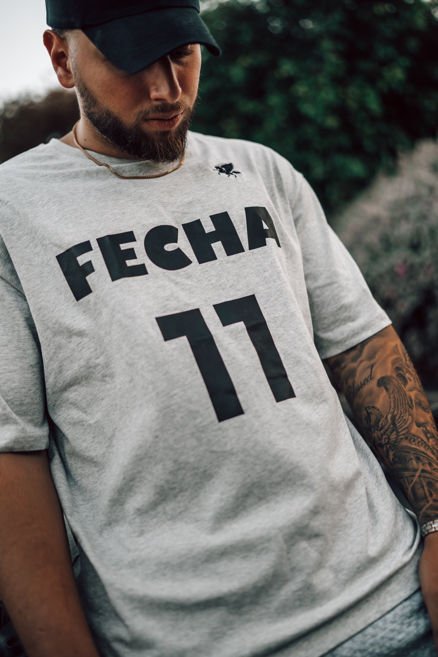 FECHA 11 GREY TEE WITH PEGASUS EMBROIDERY
