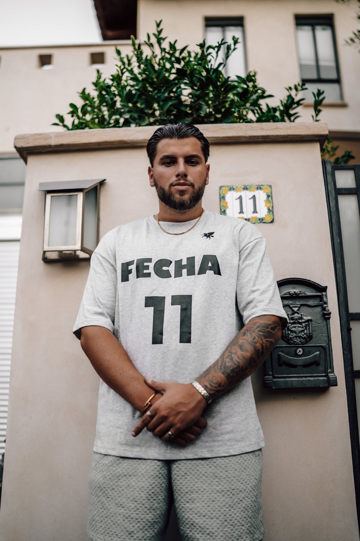 FECHA 11 GREY TEE WITH PEGASUS EMBROIDERY